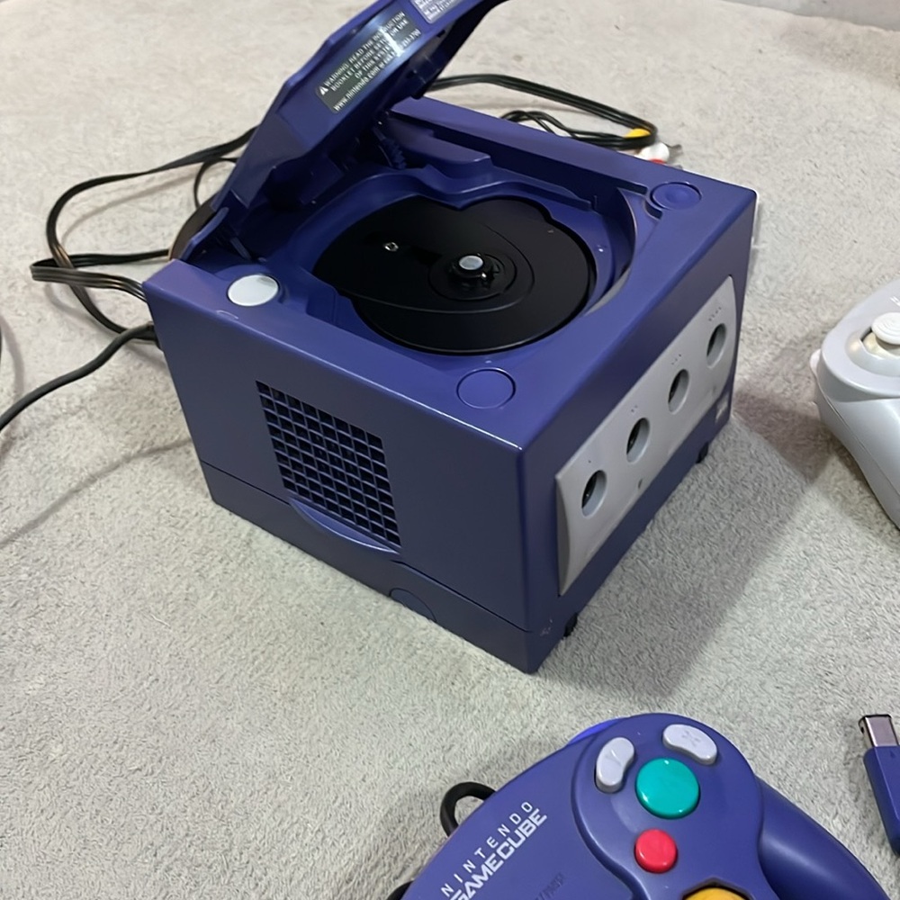 Nintendo GameCube Console Set - Picture 8 of 10